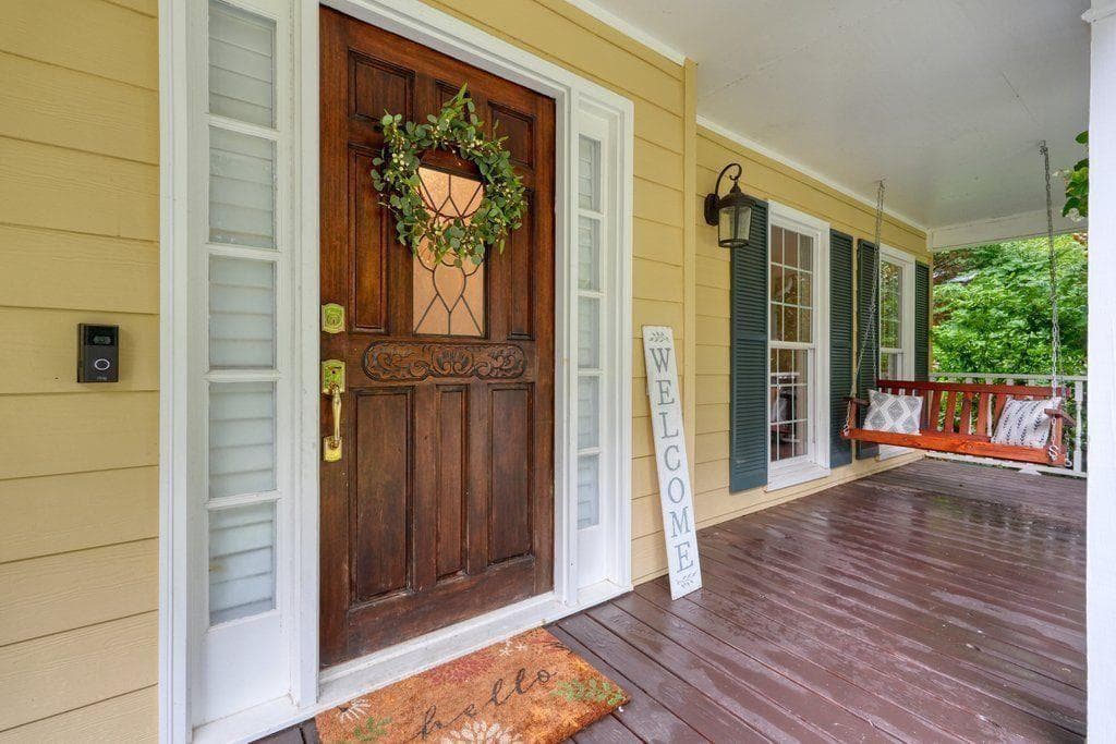 3 bedroom, 3 bathroom, 2,896 sq ft single family residence under contract at 2133 Bayford Court, Marietta, GA 30064 — photo 4
