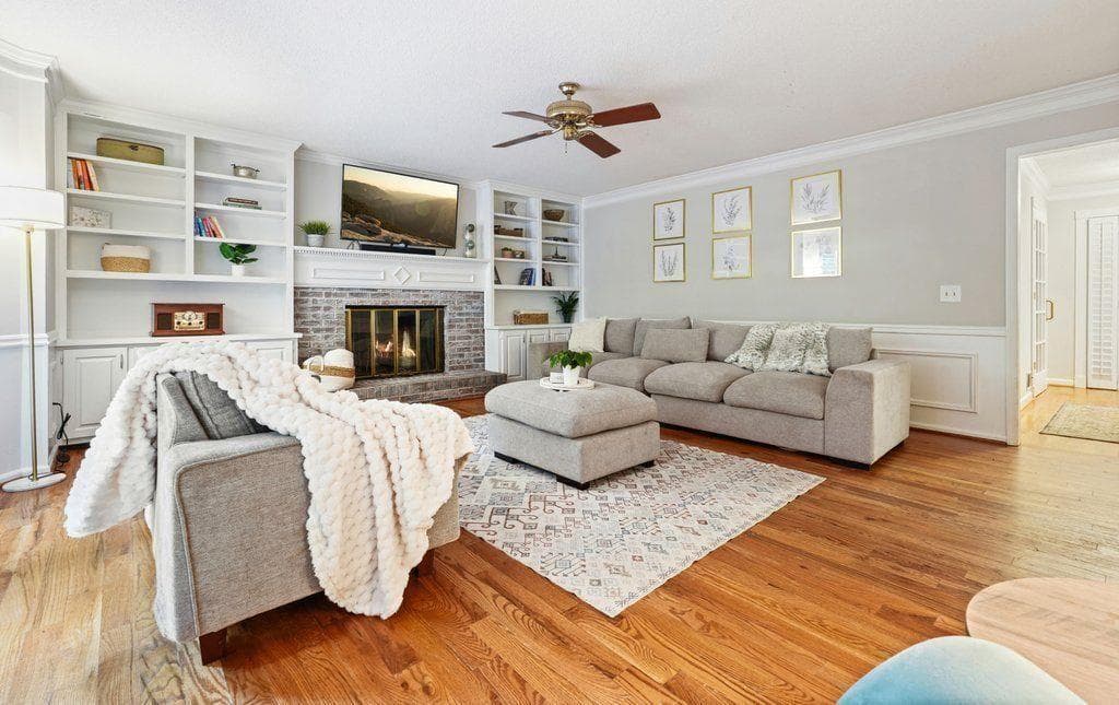 3 bedroom, 3 bathroom, 2,896 sq ft single family residence under contract at 2133 Bayford Court, Marietta, GA 30064 — photo 6