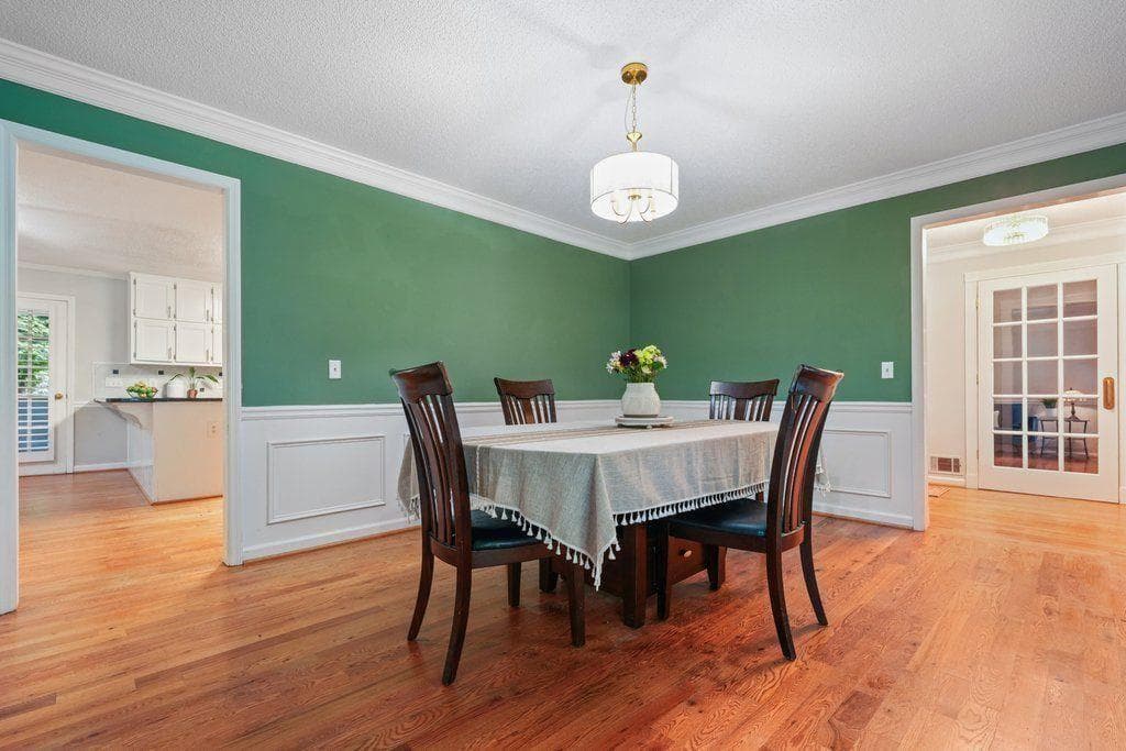 3 bedroom, 3 bathroom, 2,896 sq ft single family residence under contract at 2133 Bayford Court, Marietta, GA 30064 — photo 10