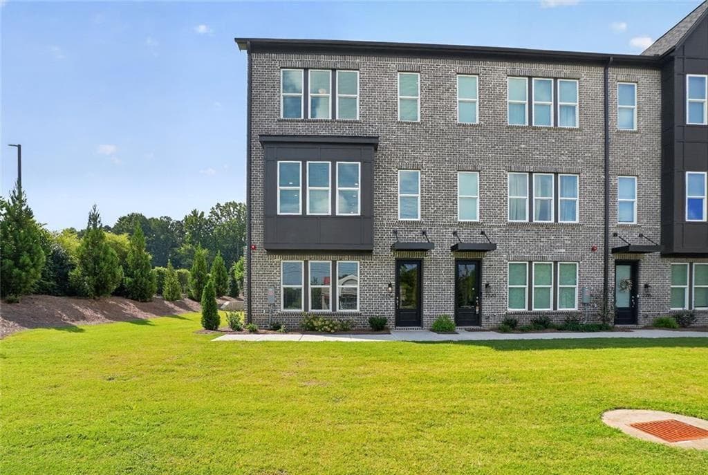 3 bedroom, 4 bathroom, 2,137 sq ft townhouse for rent at 2324 Mockernut Trail, Smyrna, GA 30080 for $4,000 a month — photo 1 of 21