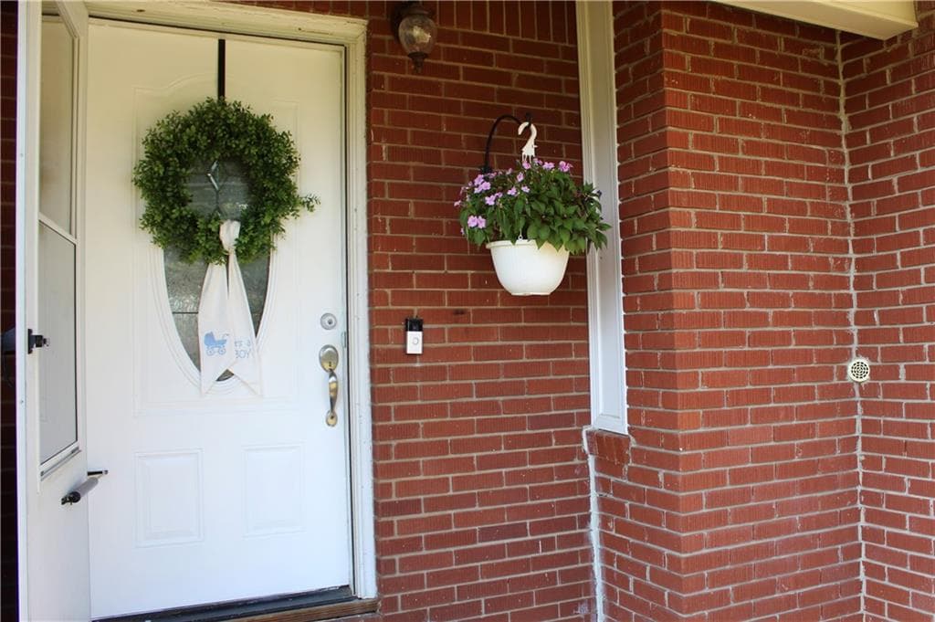 3 bedroom, 2 bathroom, 1,720 sq ft single family residence for sale at 15 Georgia Boulevard, Cartersville, GA 30120 — photo 3
