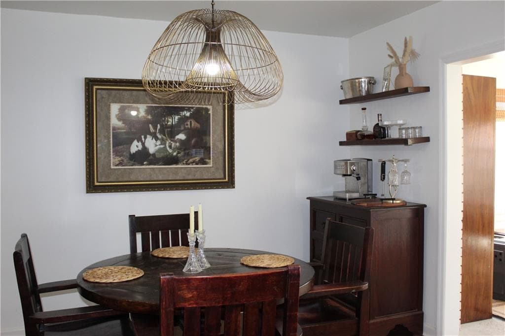 3 bedroom, 2 bathroom, 1,720 sq ft single family residence for sale at 15 Georgia Boulevard, Cartersville, GA 30120 — photo 6