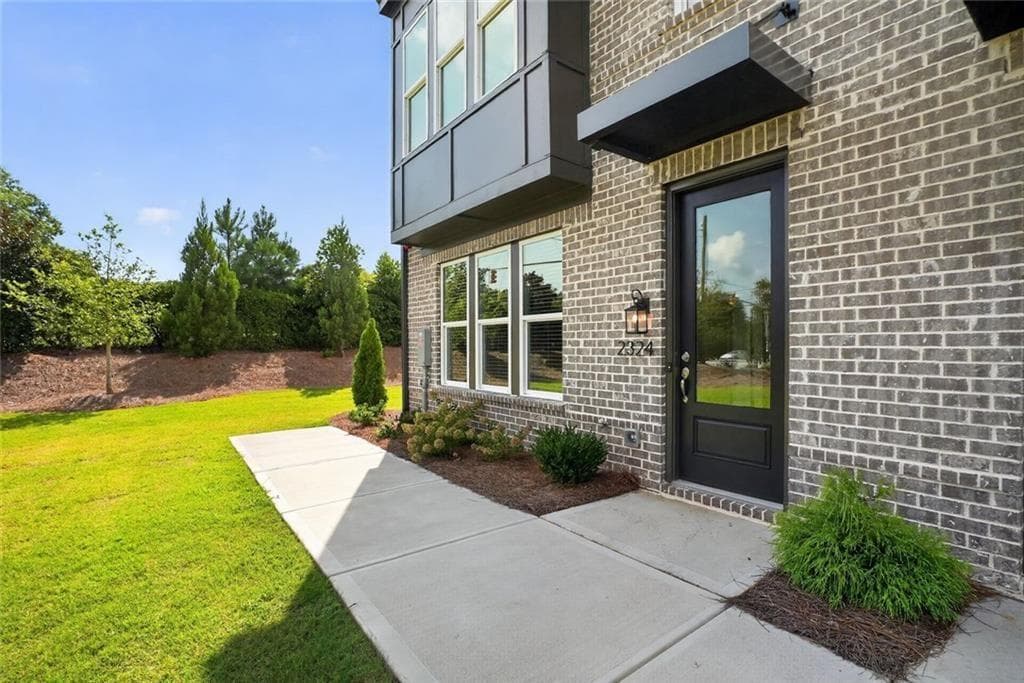 3 bedroom, 4 bathroom, 2,137 sq ft townhouse for rent at 2324 Mockernut Trail, Smyrna, GA 30080 for $4,000 a month — photo 7