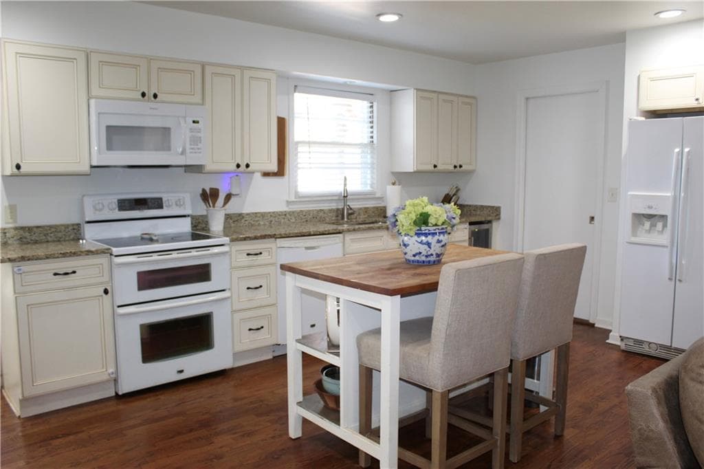 3 bedroom, 2 bathroom, 1,720 sq ft single family residence for sale at 15 Georgia Boulevard, Cartersville, GA 30120 — photo 7