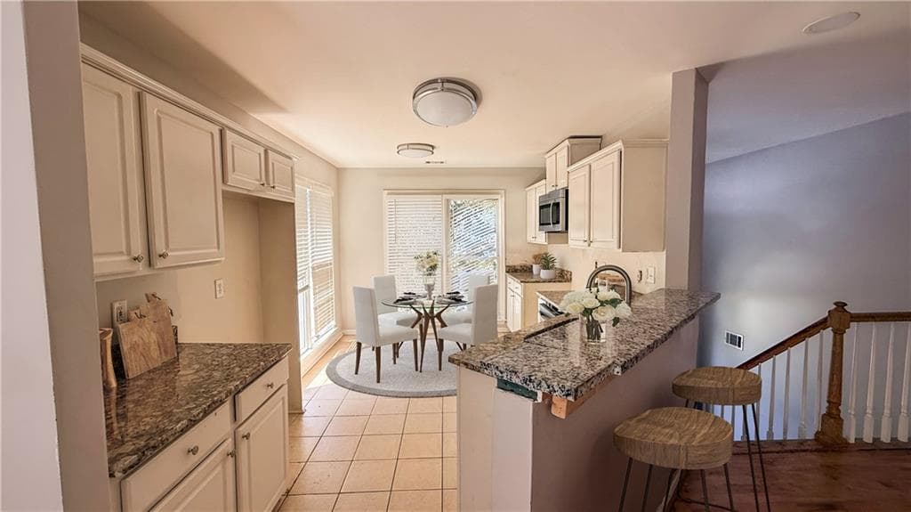 3 bedroom, 2 bathroom, 1,333 sq ft single family residence for sale at 1796 Calloway Drive, Atlanta, GA 30314 — photo 6