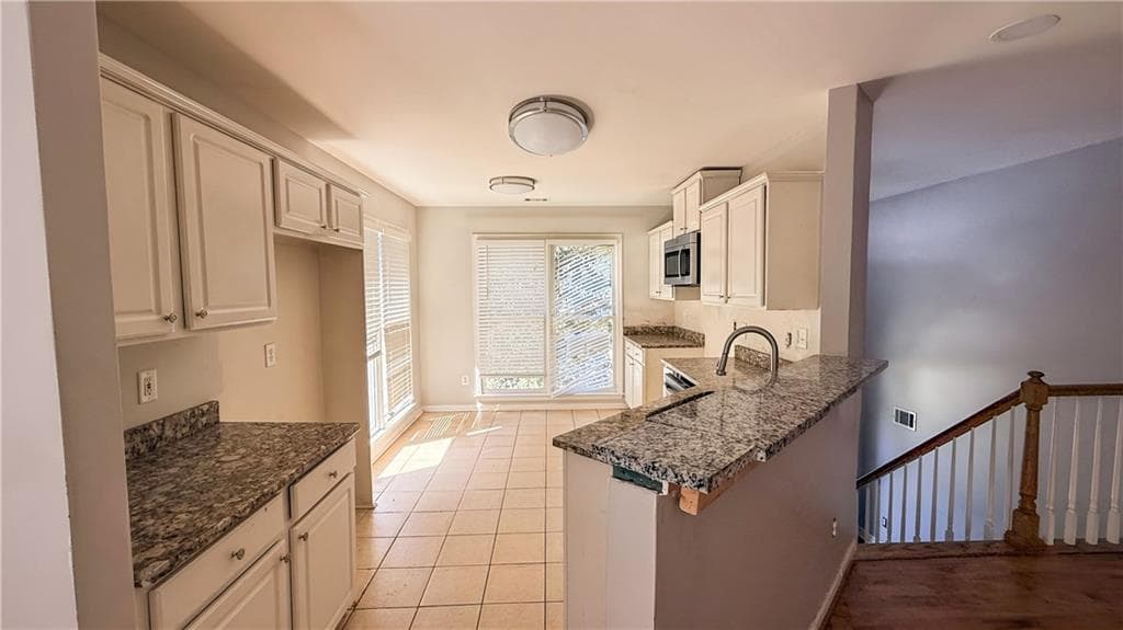3 bedroom, 2 bathroom, 1,333 sq ft single family residence for sale at 1796 Calloway Drive, Atlanta, GA 30314 — photo 7