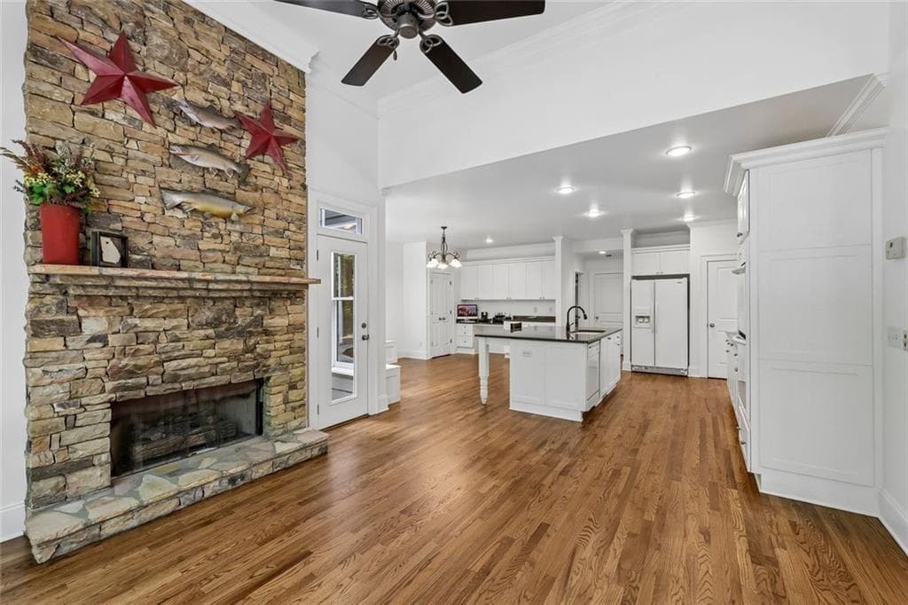 4 bedroom, 4 bathroom, 4,020 sq ft single family residence for sale at 4325 Little Falls Drive, Cumming, GA 30041 — photo 7