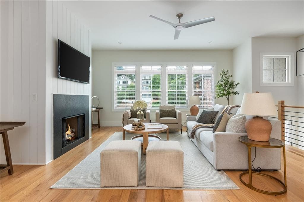 4 bedroom, 4 bathroom, 3,000 sq ft townhouse for sale at 2145 Druid Fields Lane, Decatur, GA 30033 — photo 3
