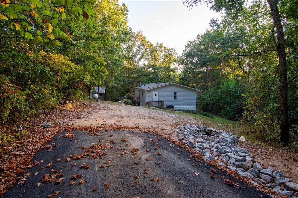 3 bedroom, 2 bathroom, 1,152 sq ft single family residence for sale at 81 Cherokee Trail, Ball Ground, GA 30107 — photo 3