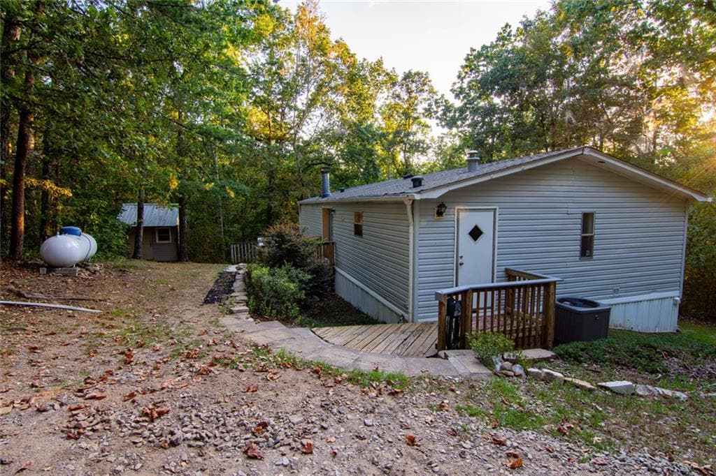 3 bedroom, 2 bathroom, 1,152 sq ft single family residence for sale at 81 Cherokee Trail, Ball Ground, GA 30107 — photo 4