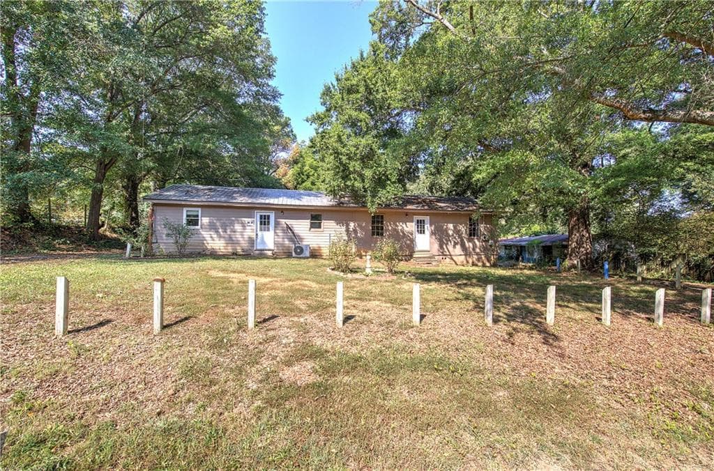 4 bedroom, 2 bathroom, 1,600 sq ft single family residence sold at 46 Young Street, Cartersville, GA 30120