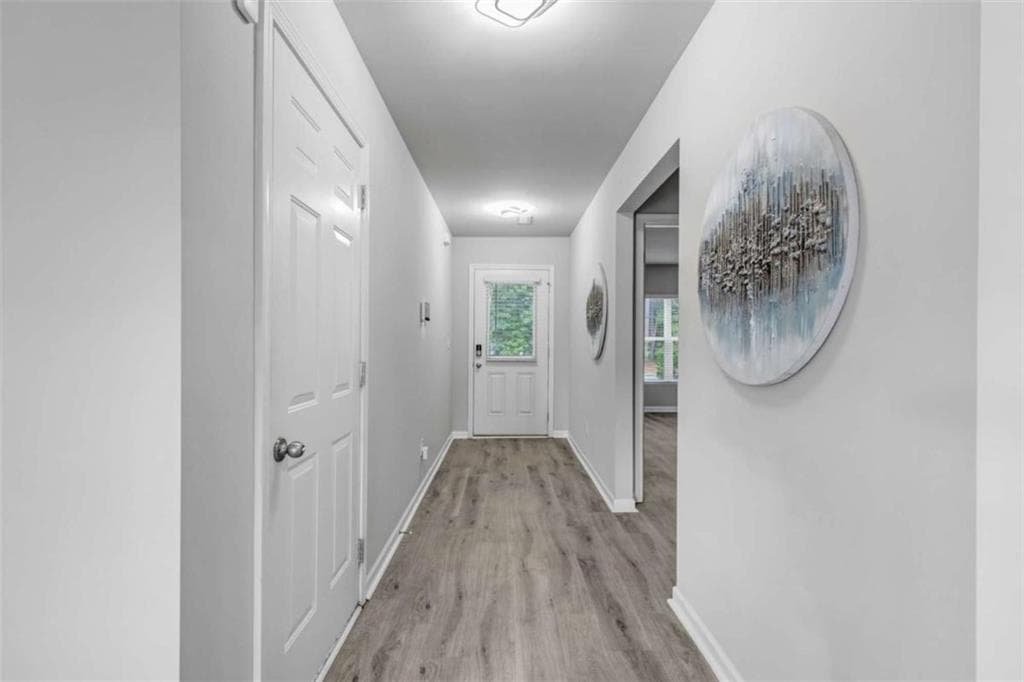 5 bedroom, 3 bathroom, 2,598 sq ft single family residence for sale at 6613 Beaver Creek Trail, Atlanta, GA 30349 — photo 5