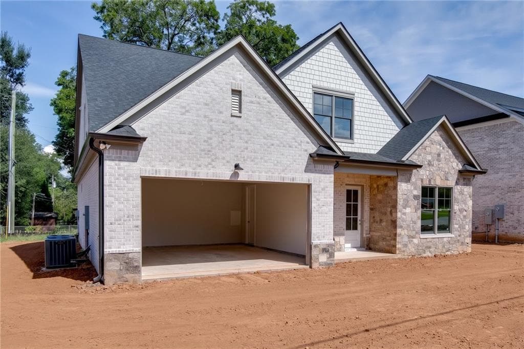 4 bedroom, 5 bathroom, 3,360 sq ft single family residence for sale at 11 Stonehedge Drive, Buford, GA 30518 — photo 3
