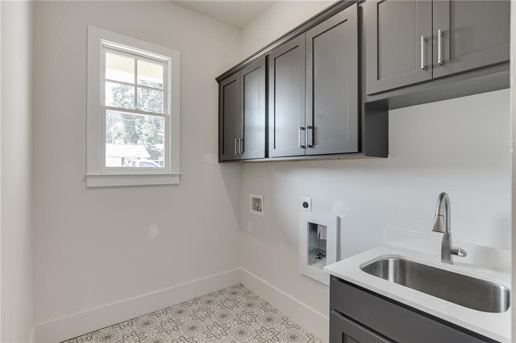 4 bedroom, 5 bathroom, 3,360 sq ft single family residence for sale at 11 Stonehedge Drive, Buford, GA 30518 — photo 9