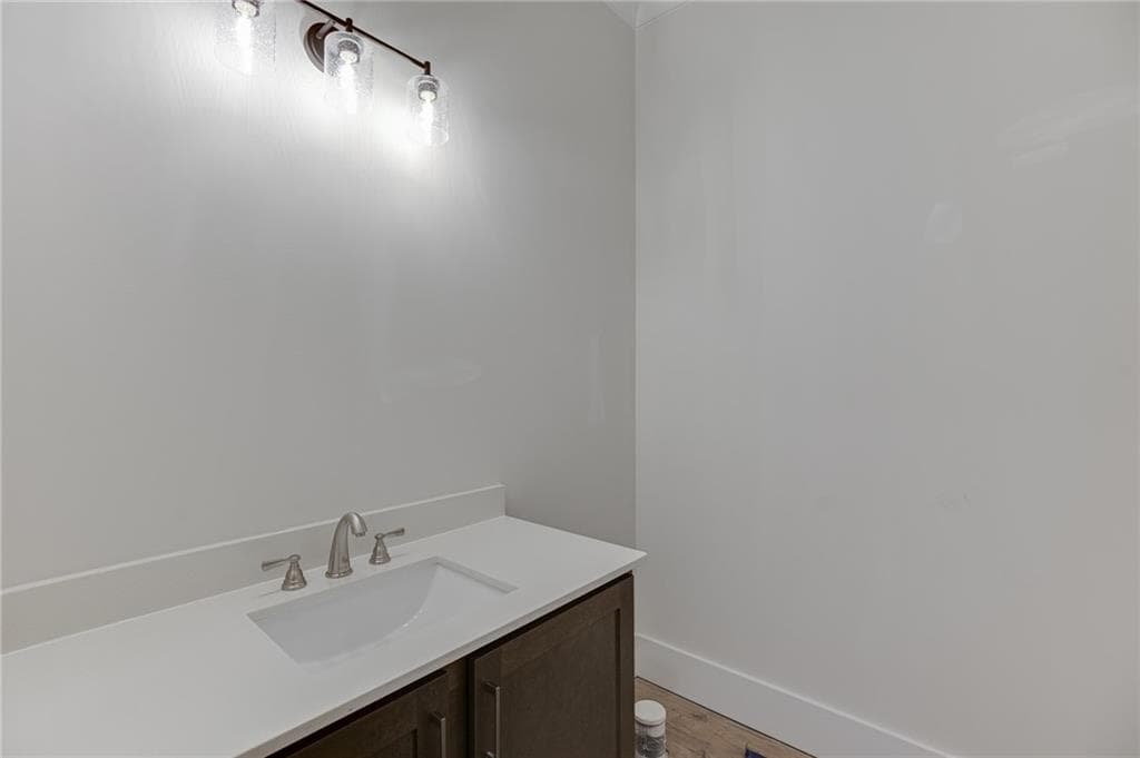 4 bedroom, 5 bathroom, 3,360 sq ft single family residence for sale at 11 Stonehedge Drive, Buford, GA 30518 — photo 10
