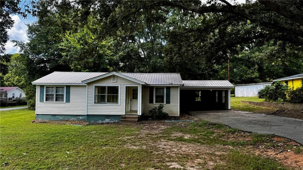 4 bedroom, 2 bathroom, 1,440 sq ft single family residence under contract at 122 Cabin Creek Road, Commerce, GA 30529 — photo 2
