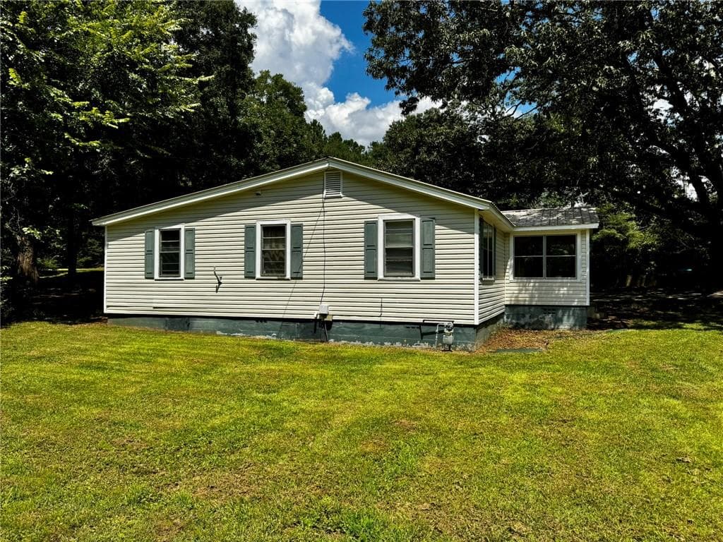 4 bedroom, 2 bathroom, 1,440 sq ft single family residence under contract at 122 Cabin Creek Road, Commerce, GA 30529 — photo 3