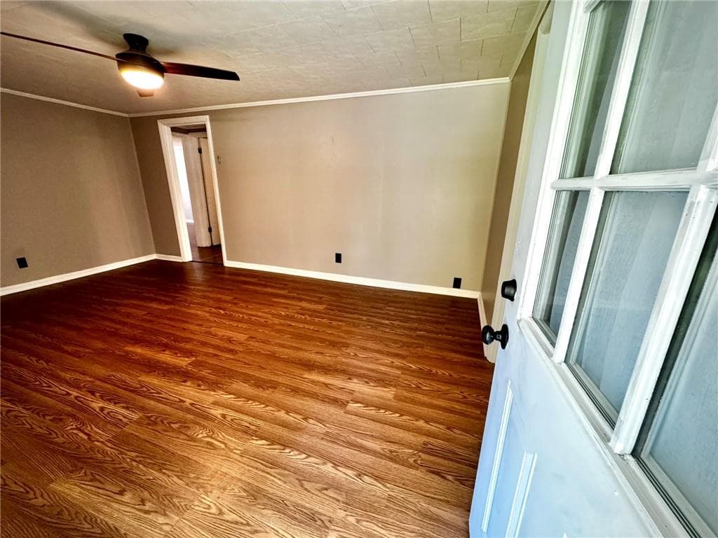 4 bedroom, 2 bathroom, 1,440 sq ft single family residence under contract at 122 Cabin Creek Road, Commerce, GA 30529 — photo 5