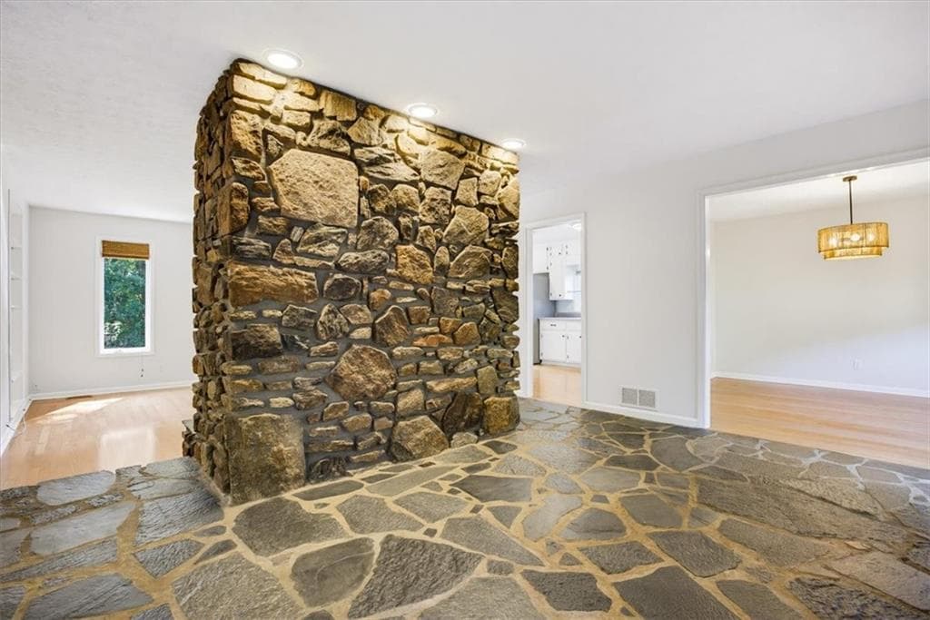 4 bedroom, 3 bathroom, 2,557 sq ft single family residence for sale at 3002 Timberline Road, Marietta, GA 30062 — photo 5