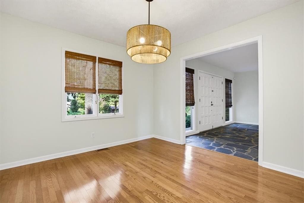 4 bedroom, 3 bathroom, 2,557 sq ft single family residence for sale at 3002 Timberline Road, Marietta, GA 30062 — photo 8