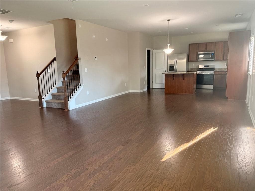 3 bedroom, 3 bathroom, 2,280 sq ft single family residence for sale at 280 Paulownia Circle, Mcdonough, GA 30253 — photo 4