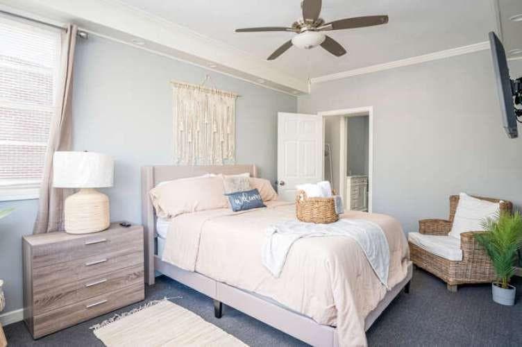 4 bedroom, 3 bathroom, 1,400 sq ft single family residence for sale at 3222 Jamaica Road, Atlanta, GA 30318 — photo 5