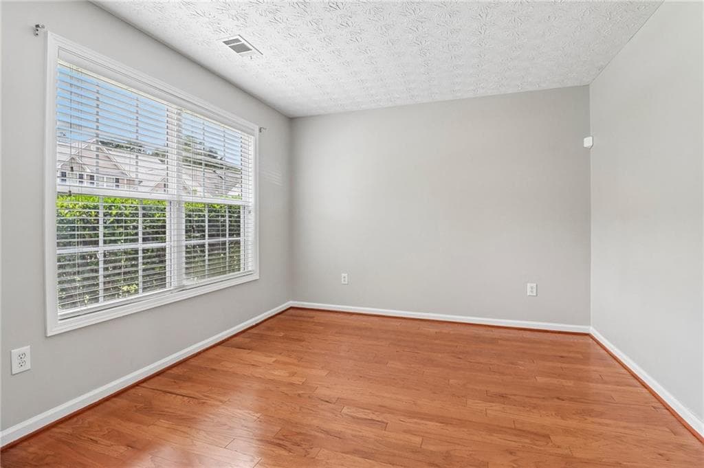 5 bedroom, 3 bathroom, 2,939 sq ft single family residence for sale at 2773 Saddle Horn Place, Snellville, GA 30039 — photo 4