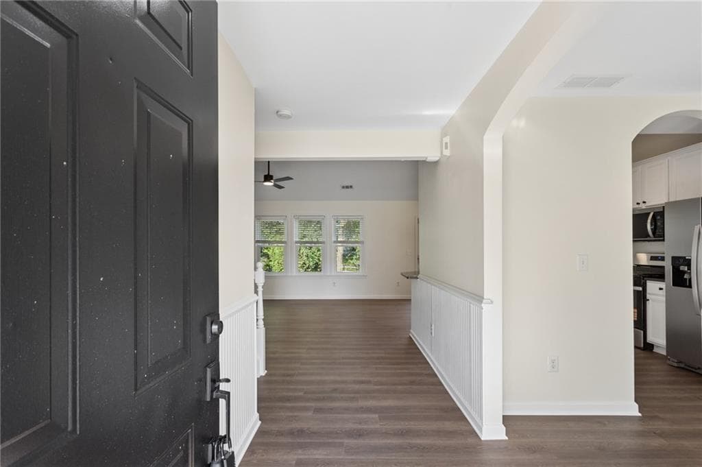 4 bedroom, 2 bathroom, 1,880 sq ft single family residence for rent at 3139 Brookeview Lane, Kennesaw, GA 30152 for $2,500 a month — photo 3