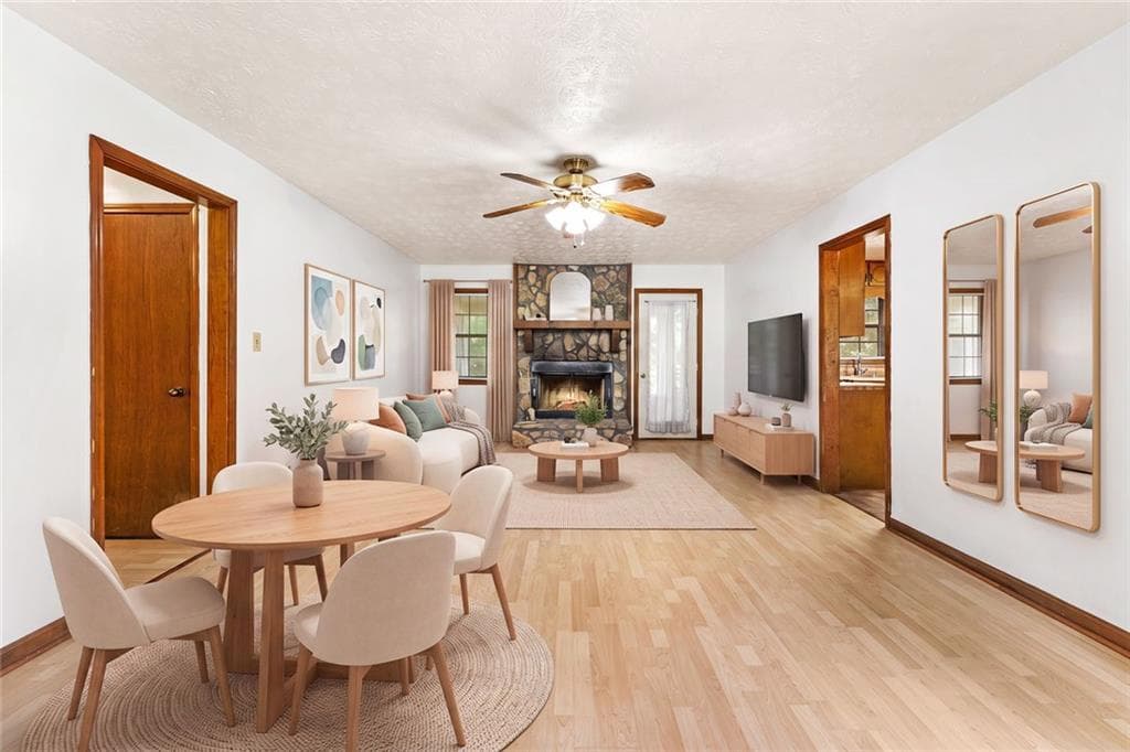3 bedroom, 2 bathroom, 2,236 sq ft single family residence for sale at 212 Farmbrook Parkway, Stockbridge, GA 30281 — photo 2