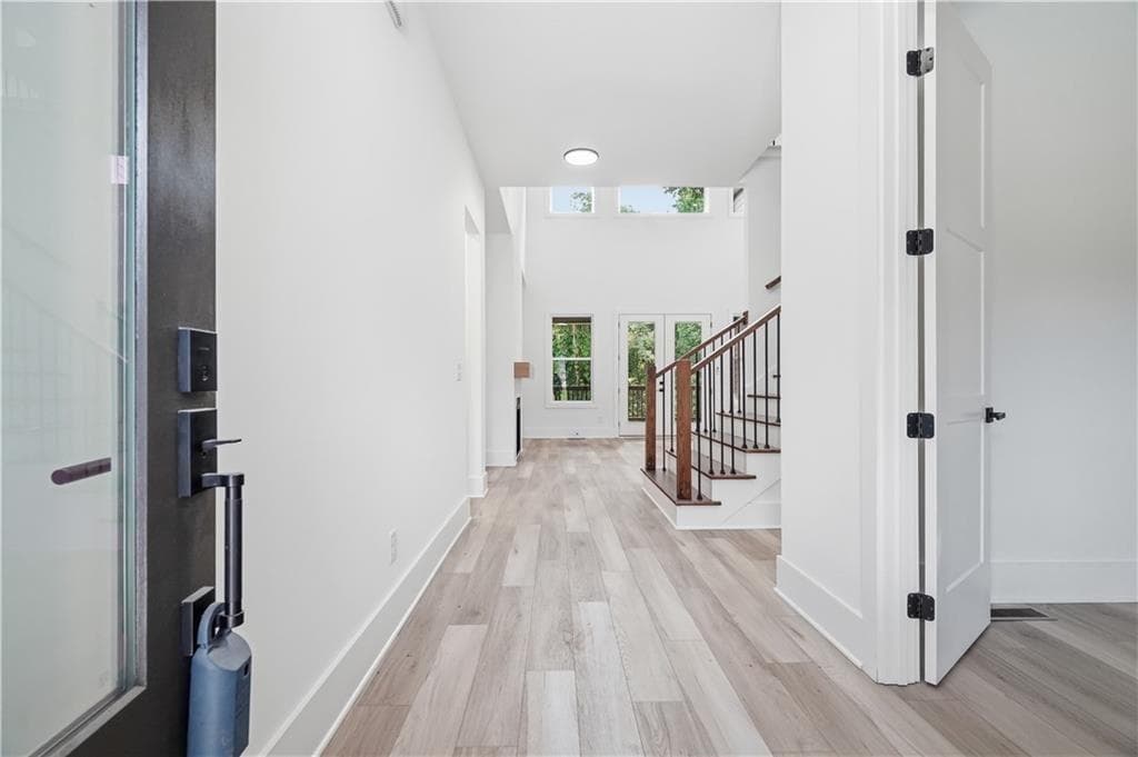 5 bedroom, 4 bathroom, 6,810 sq ft single family residence for sale at 5676 MEADOW VIEW Drive, Jefferson, GA 30549 — photo 3