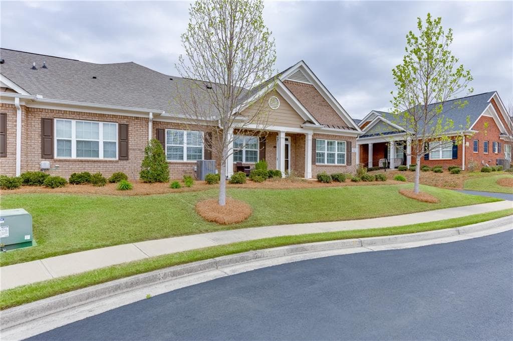3 bedroom, 3 bathroom, 2,129 sq ft condominium for sale at 3765 Ridgehurst Lane, Buford, GA 30519 — photo 3