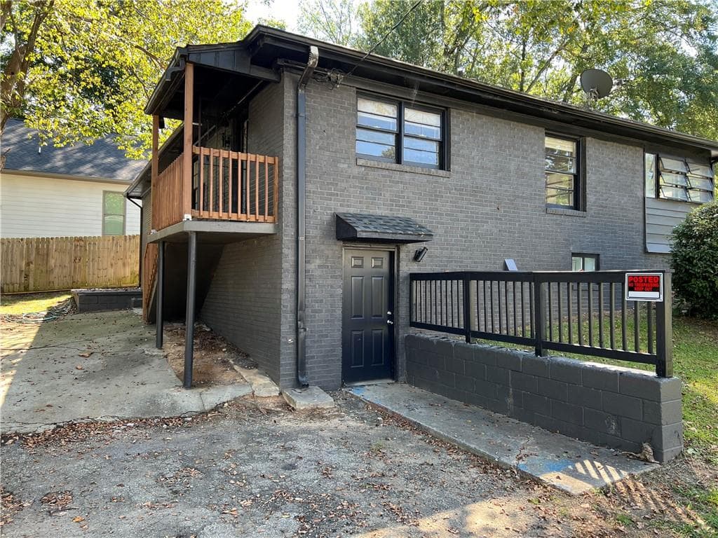 3 bedroom, 1 bathroom, 1,304 sq ft duplex for rent at 1215 Westview Drive, Atlanta, GA 30310 for $1,275 a month — photo 4