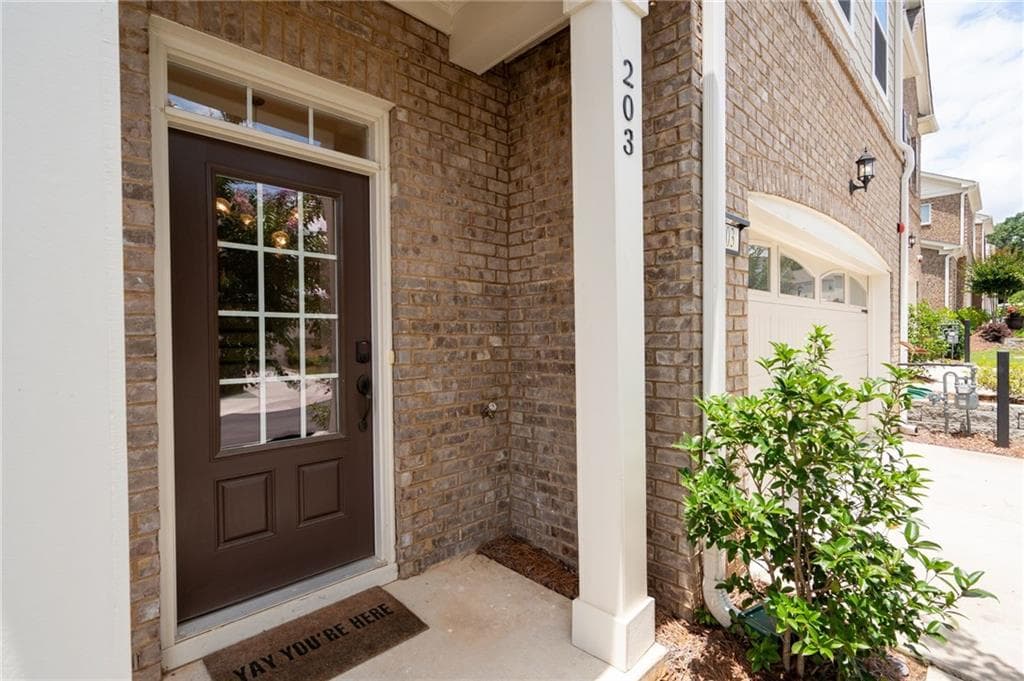 3 bedroom, 4 bathroom, 2,504 sq ft townhouse for sale at 203 Holden Way, Woodstock, GA 30189 — photo 3