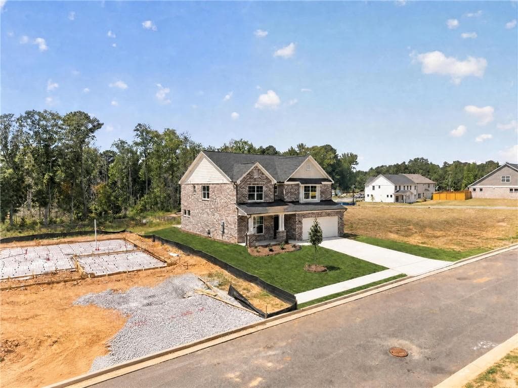 5 bedroom, 3 bathroom, 3,059 sq ft single family residence for sale at 4373 Mary Ruth Way, Loganville, GA 30052 — photo 8