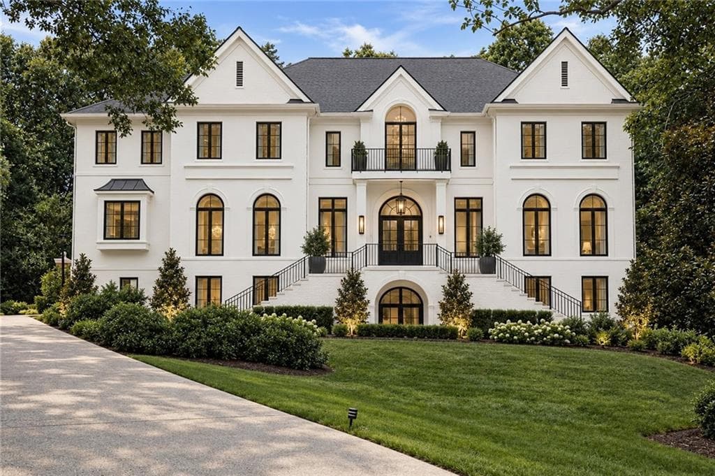 5 bedroom, 8 bathroom, 8,500 sq ft single family residence for sale at 135 Lameloise Lane, Atlanta, GA 30327 — photo 2