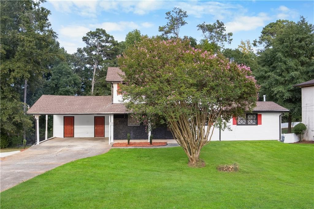 6 bedroom, 5 bathroom, 3,333 sq ft single family residence for sale at 2366 Fieldstone Drive, Conyers, GA 30013