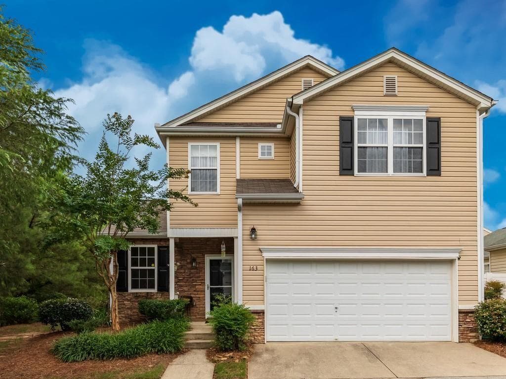 3 bedroom, 3 bathroom, 1,611 sq ft single family residence for rent at 163 Swanee Lane, Woodstock, GA 30188 for $2,195 a month — photo 1 of 1