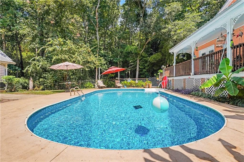 3 bedroom, 3 bathroom, 1,932 sq ft single family residence for sale at 1290 Moreland Road, Williamson, GA 30292 — photo 3