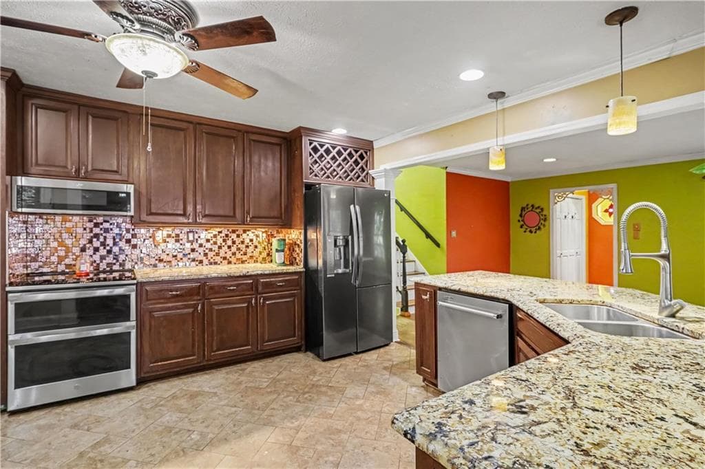 3 bedroom, 3 bathroom, 1,932 sq ft single family residence for sale at 1290 Moreland Road, Williamson, GA 30292 — photo 5