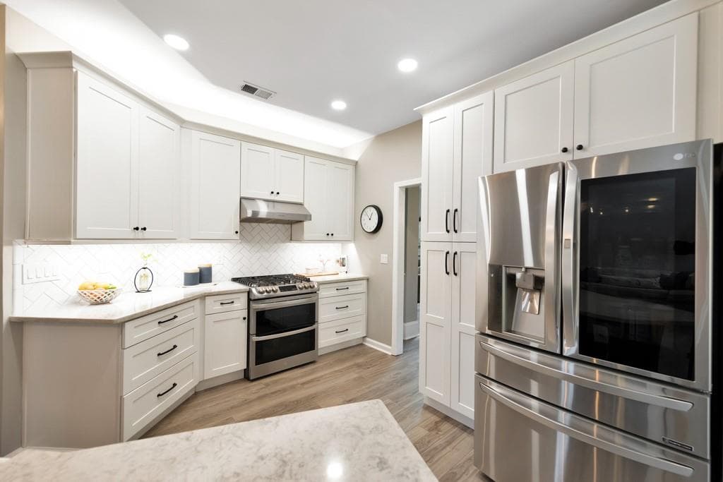 4 bedroom, 3 bathroom, 2,394 sq ft single family residence under contract at 3006 Cheshire Court, Woodstock, GA 30189 — photo 5