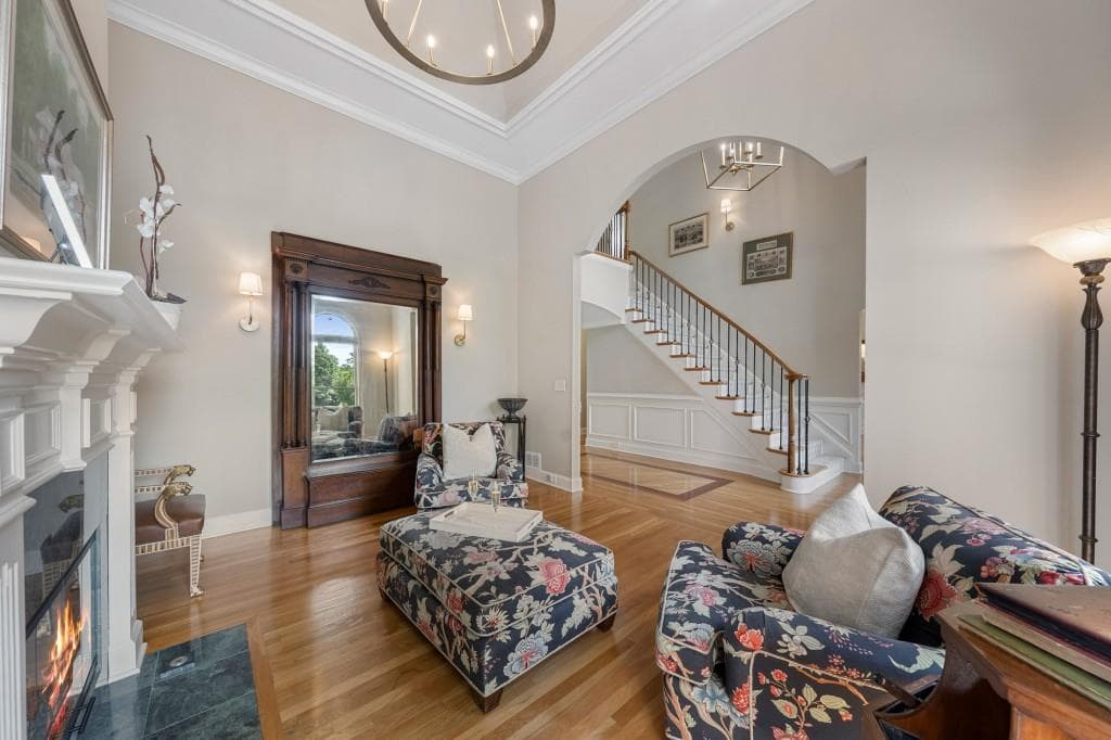 5 bedroom, 5 bathroom, 7,545 sq ft single family residence under contract at 620 Wynfield Court, Roswell, GA 30076 — photo 10