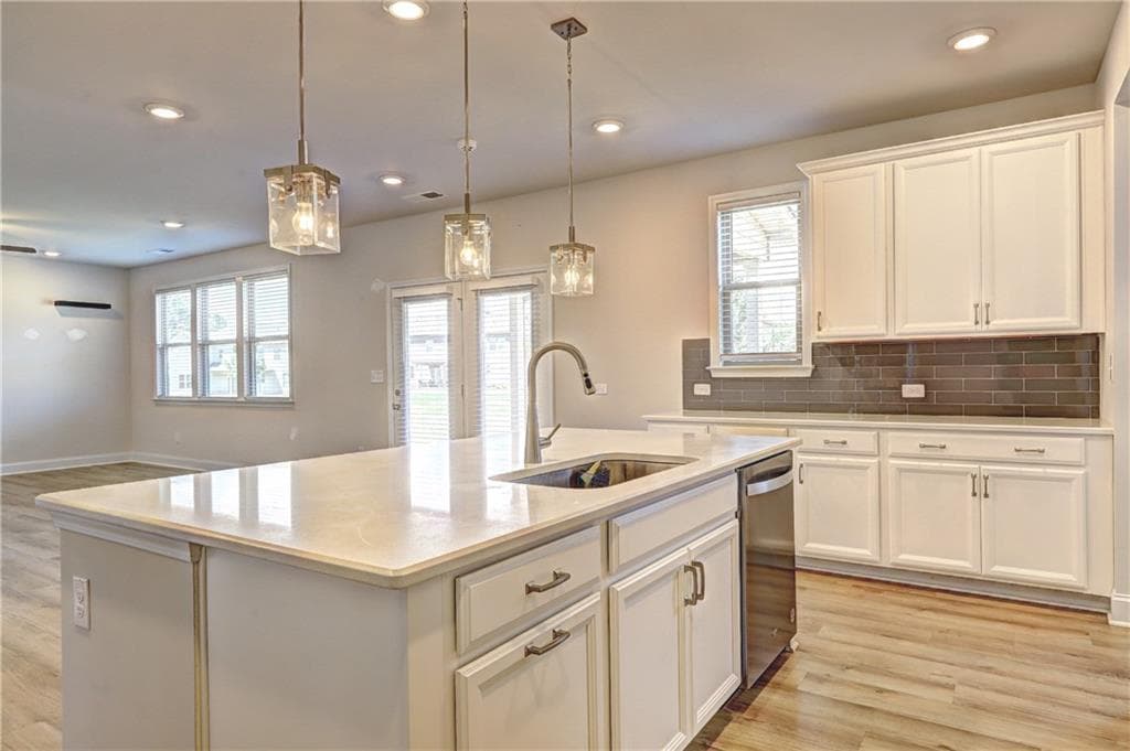5 bedroom, 3 bathroom, 2,837 sq ft single family residence for rent at 188 Blue Iris Court, Winder, GA 30680 for $2,600 a month — photo 9