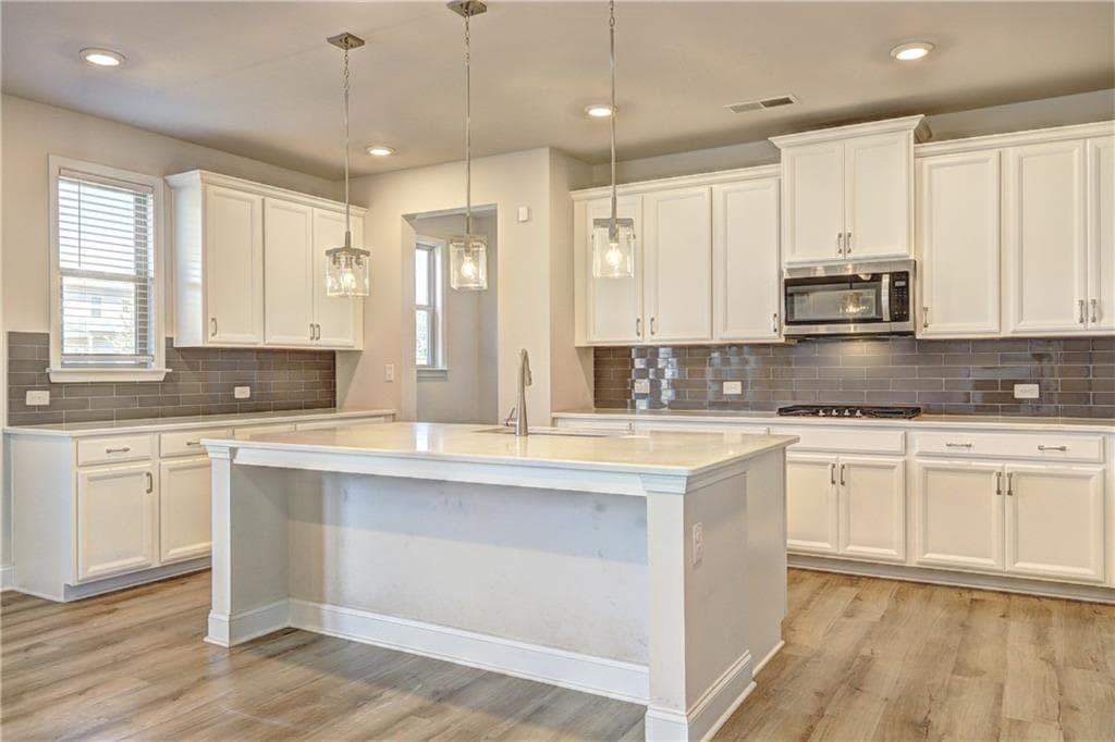 5 bedroom, 3 bathroom, 2,837 sq ft single family residence for rent at 188 Blue Iris Court, Winder, GA 30680 for $2,600 a month — photo 7