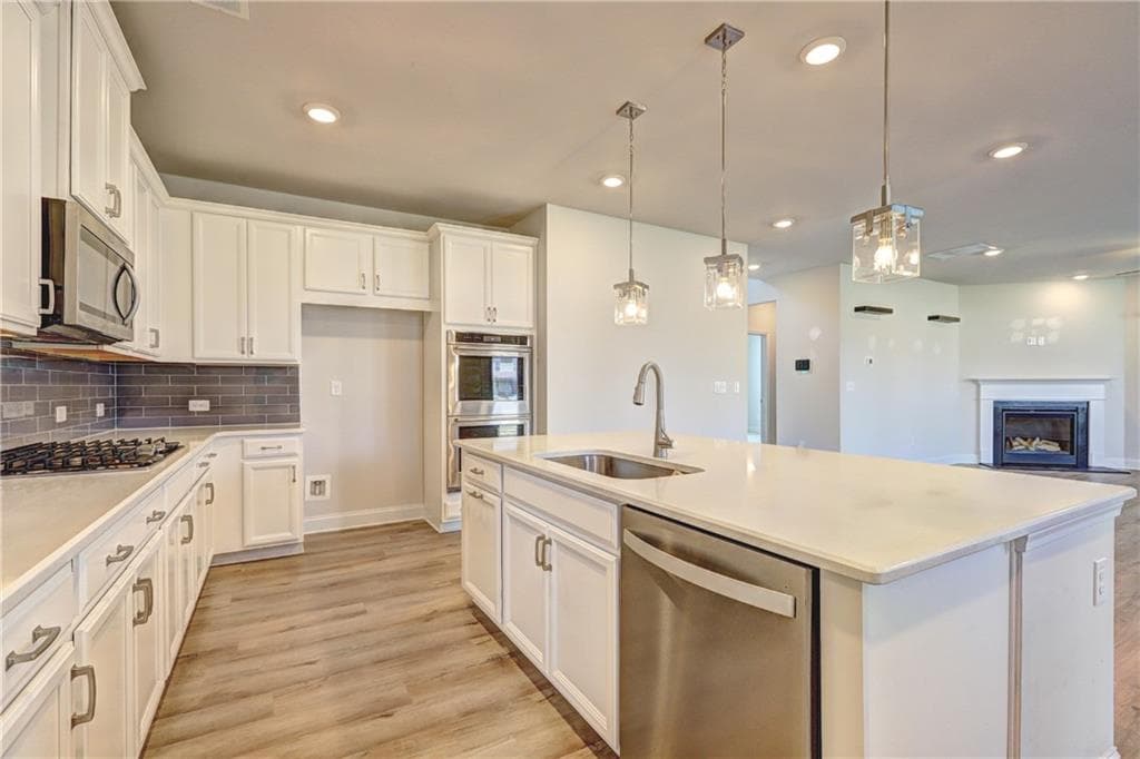 5 bedroom, 3 bathroom, 2,837 sq ft single family residence for rent at 188 Blue Iris Court, Winder, GA 30680 for $2,600 a month — photo 6