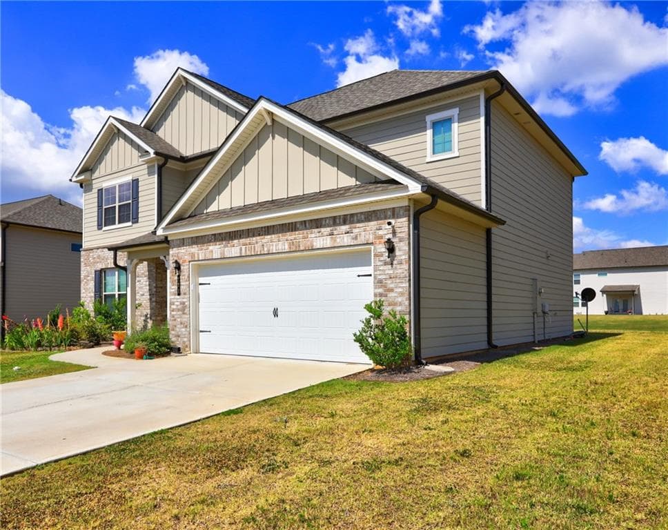 5 bedroom, 3 bathroom, 2,837 sq ft single family residence for rent at 188 Blue Iris Court, Winder, GA 30680 for $2,600 a month — photo 2