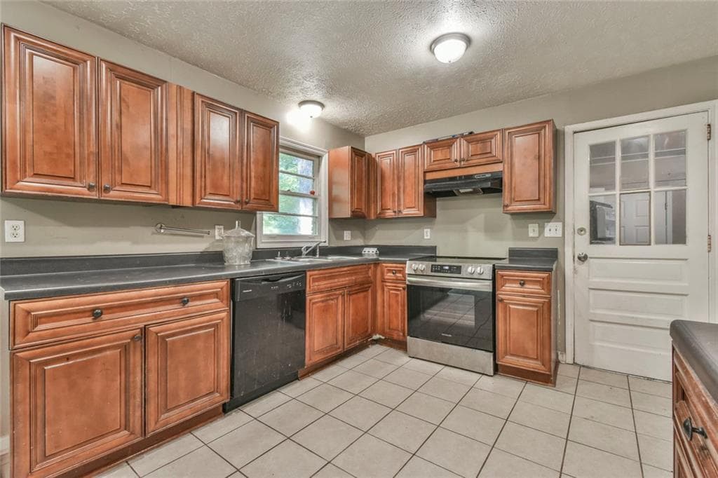 3 bedroom, 2 bathroom, 1,100 sq ft single family residence under contract at 625 Long Circle, Lawrenceville, GA 30044 — photo 8
