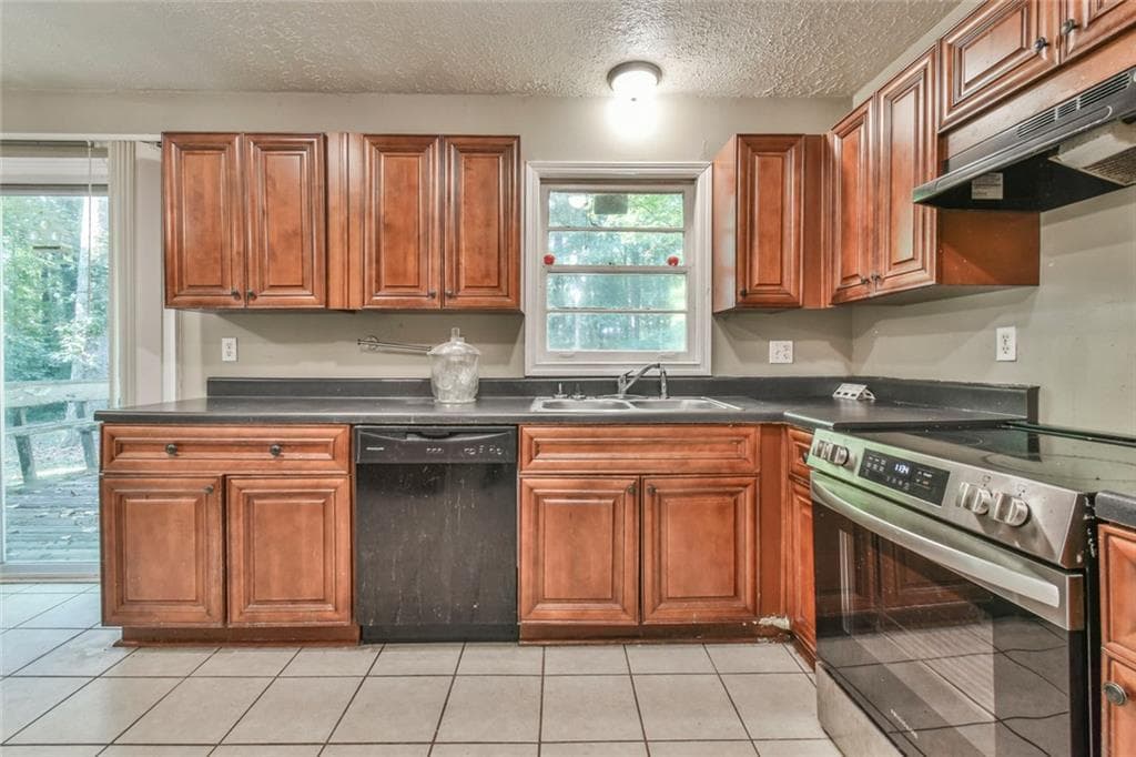 3 bedroom, 2 bathroom, 1,100 sq ft single family residence under contract at 625 Long Circle, Lawrenceville, GA 30044 — photo 10