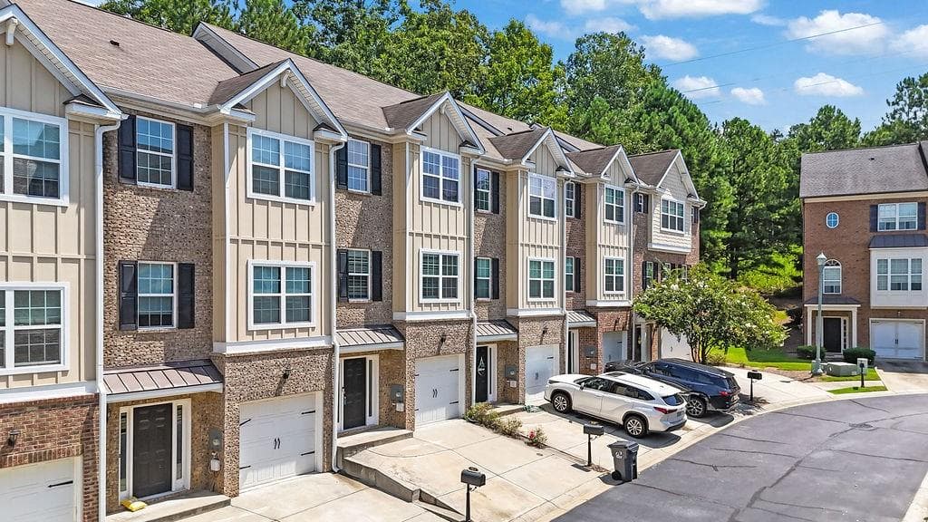 3 bedroom, 4 bathroom, 1,944 sq ft home for sale at 1941 Appaloosa Mill Circle, Buford, GA