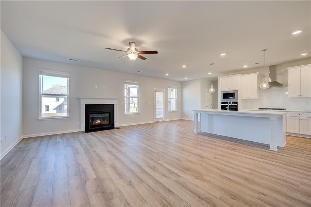 5 bedroom, 4 bathroom, 3,647 sq ft single family residence under contract at 1013 Linford Drive, Locust Grove, GA 30248 — photo 6