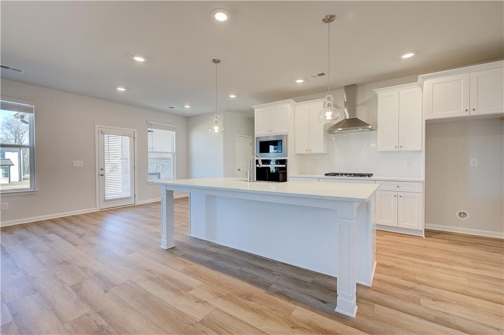 5 bedroom, 4 bathroom, 3,647 sq ft single family residence under contract at 1013 Linford Drive, Locust Grove, GA 30248 — photo 9